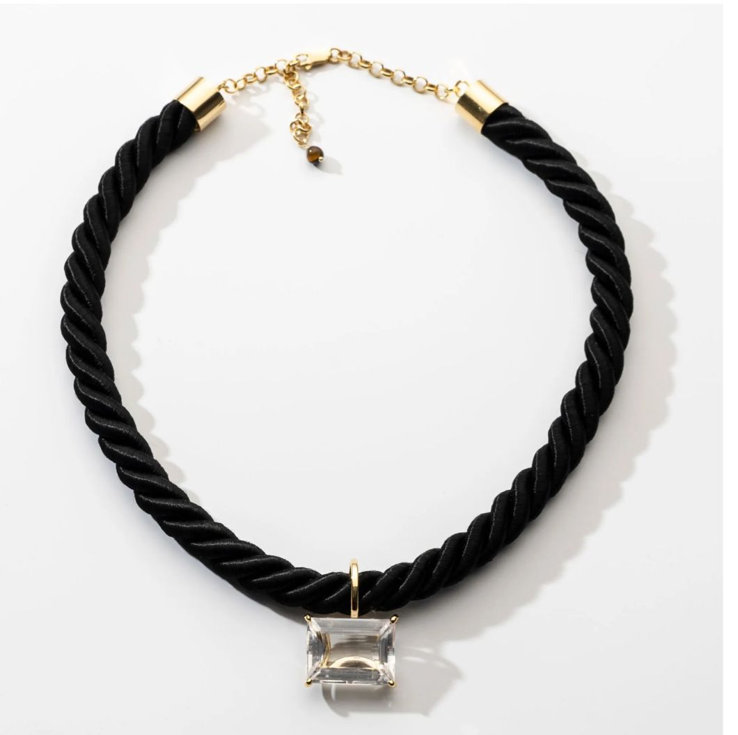 Colar Preto com Quartzo